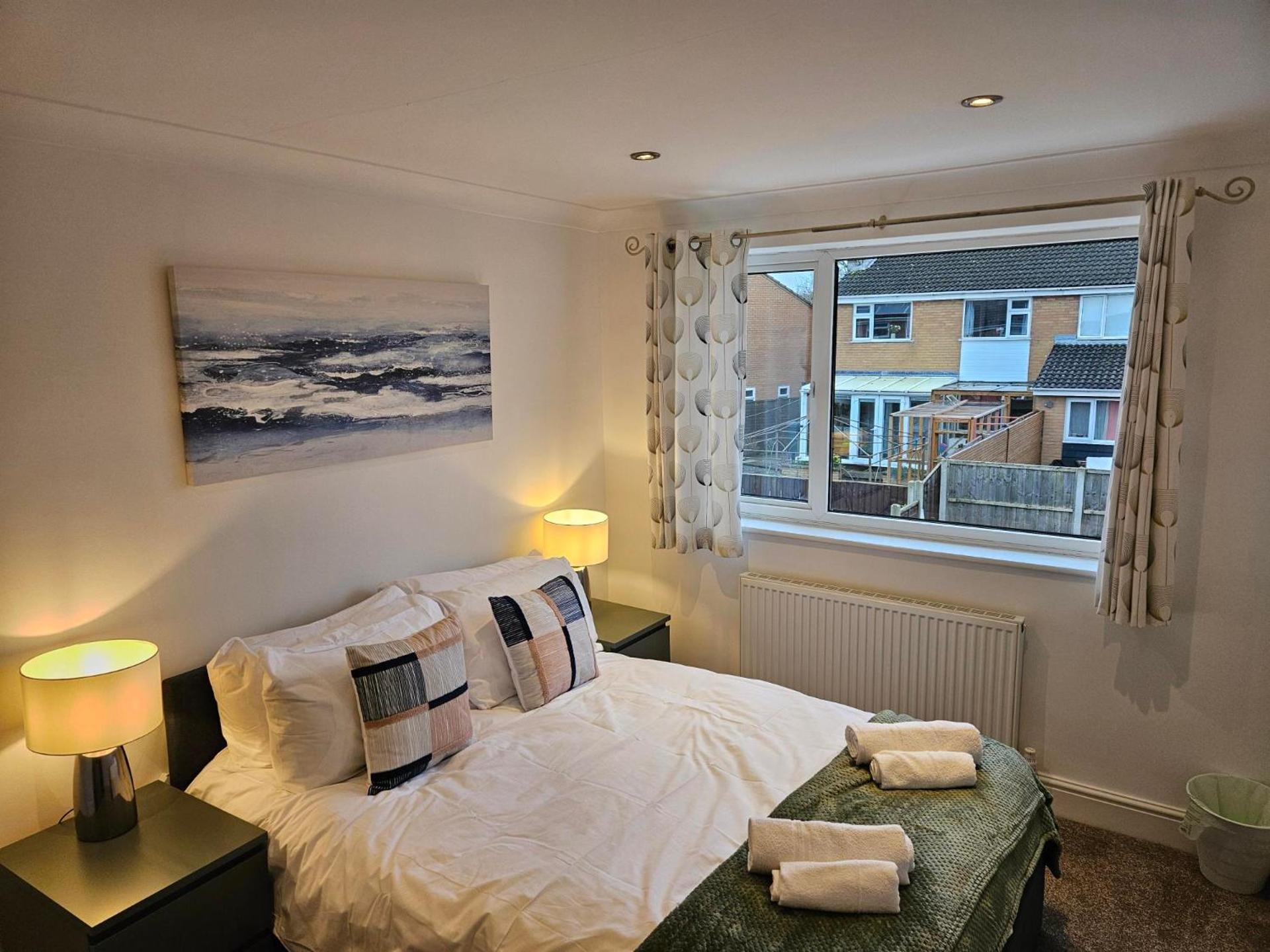 3 Severn close Contractor home in Oakham near Rutland Water with parking