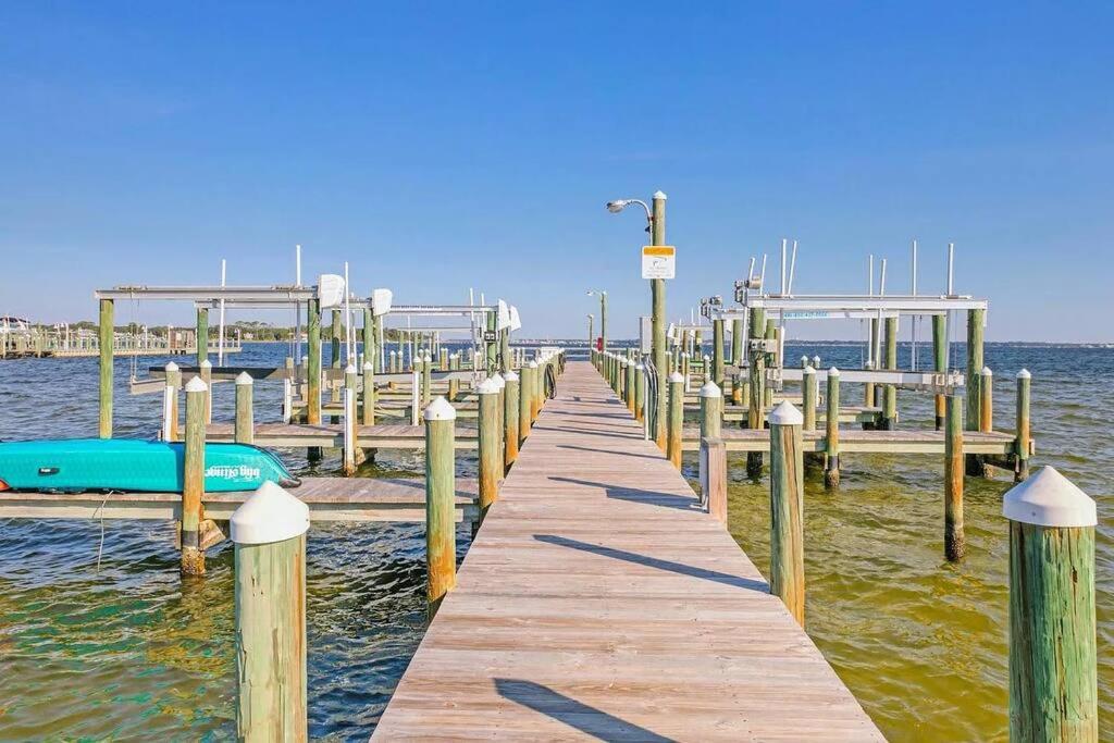 Emerald Coast Island Vibes!