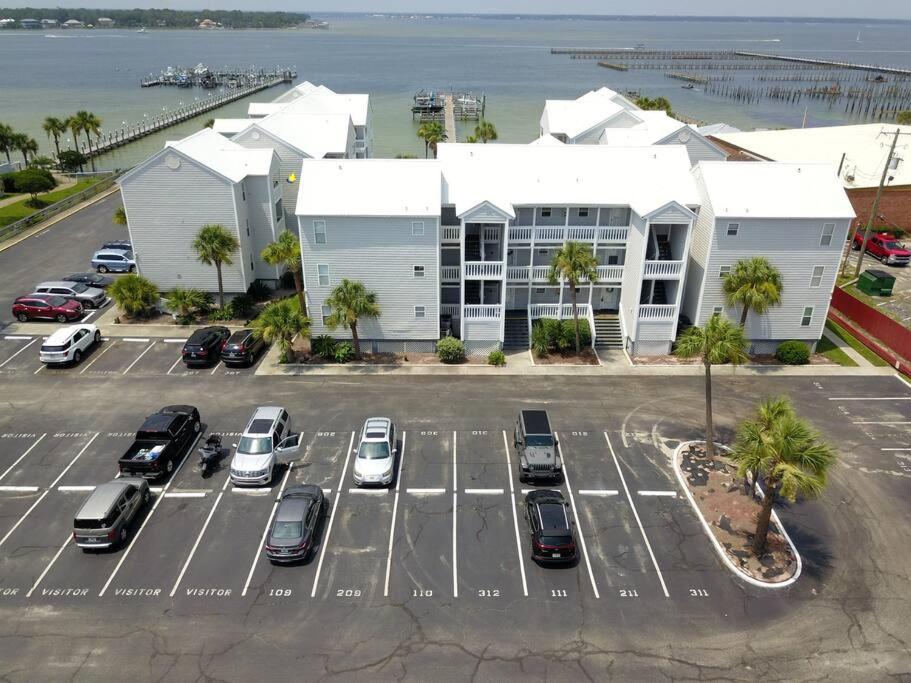 Emerald Coast Island Vibes!