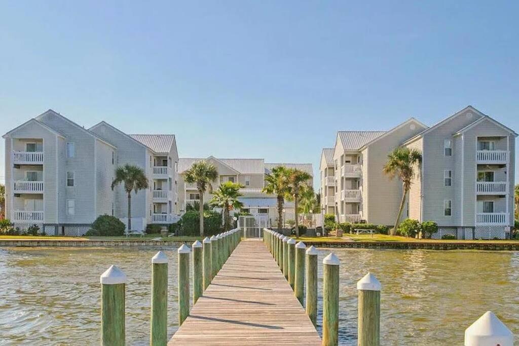 Emerald Coast Island Vibes!