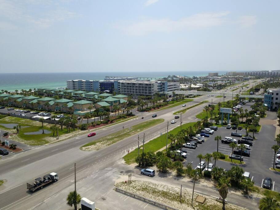 Emerald Coast Island Vibes!