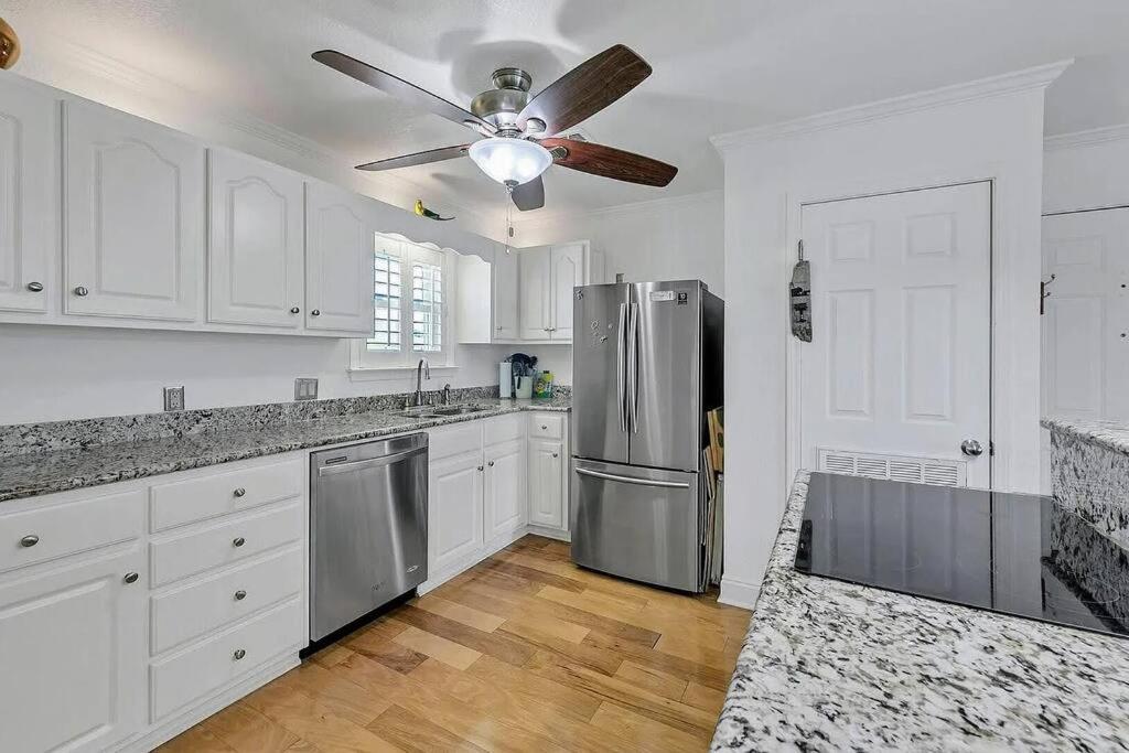 Emerald Coast Island Vibes!