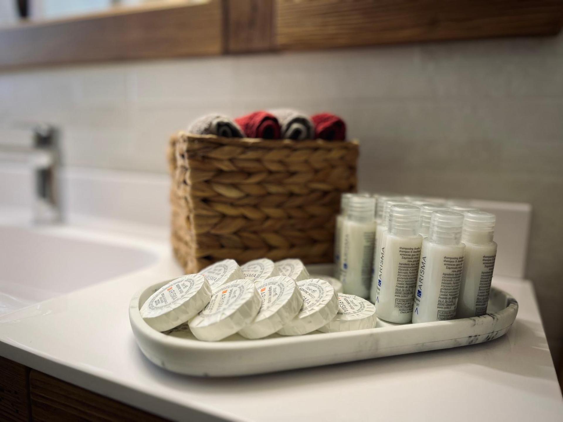 Chalet Chez Louis - Alpine Charm with Mont Blanc View & Ski Access