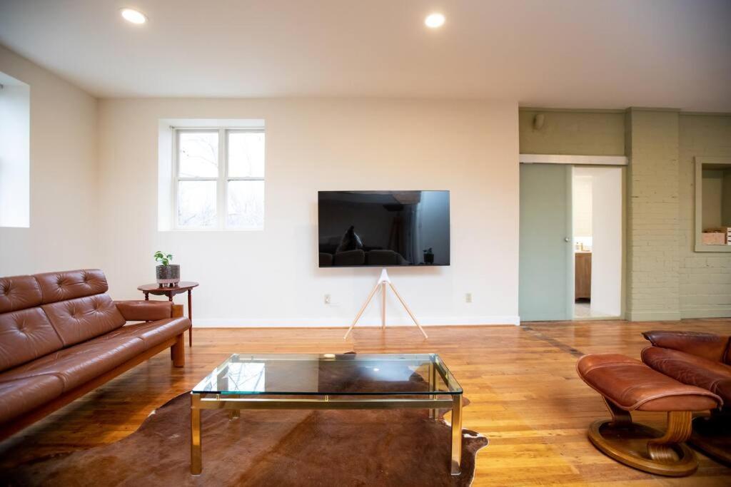 Farmville Modern Loft