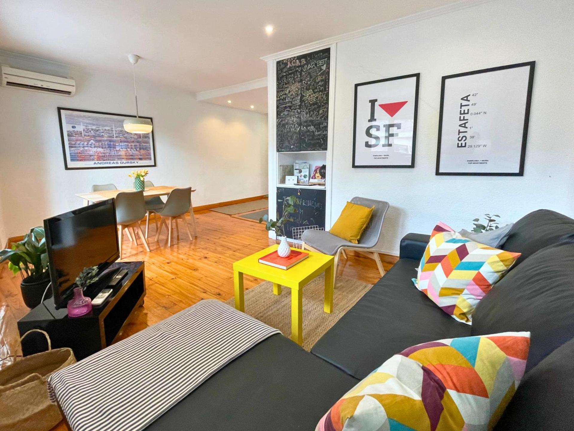 Communal lounge/ TV room