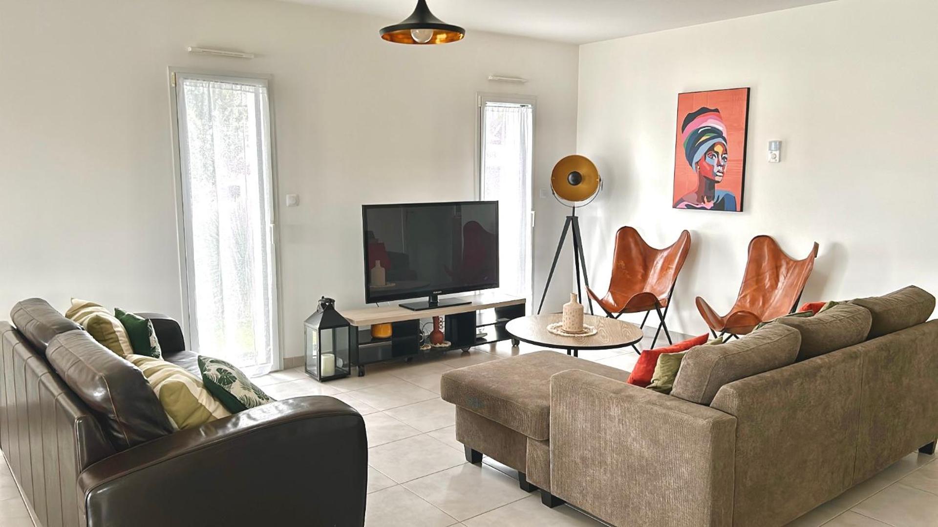 VILLA avec PISCINE chauffée trois chambres