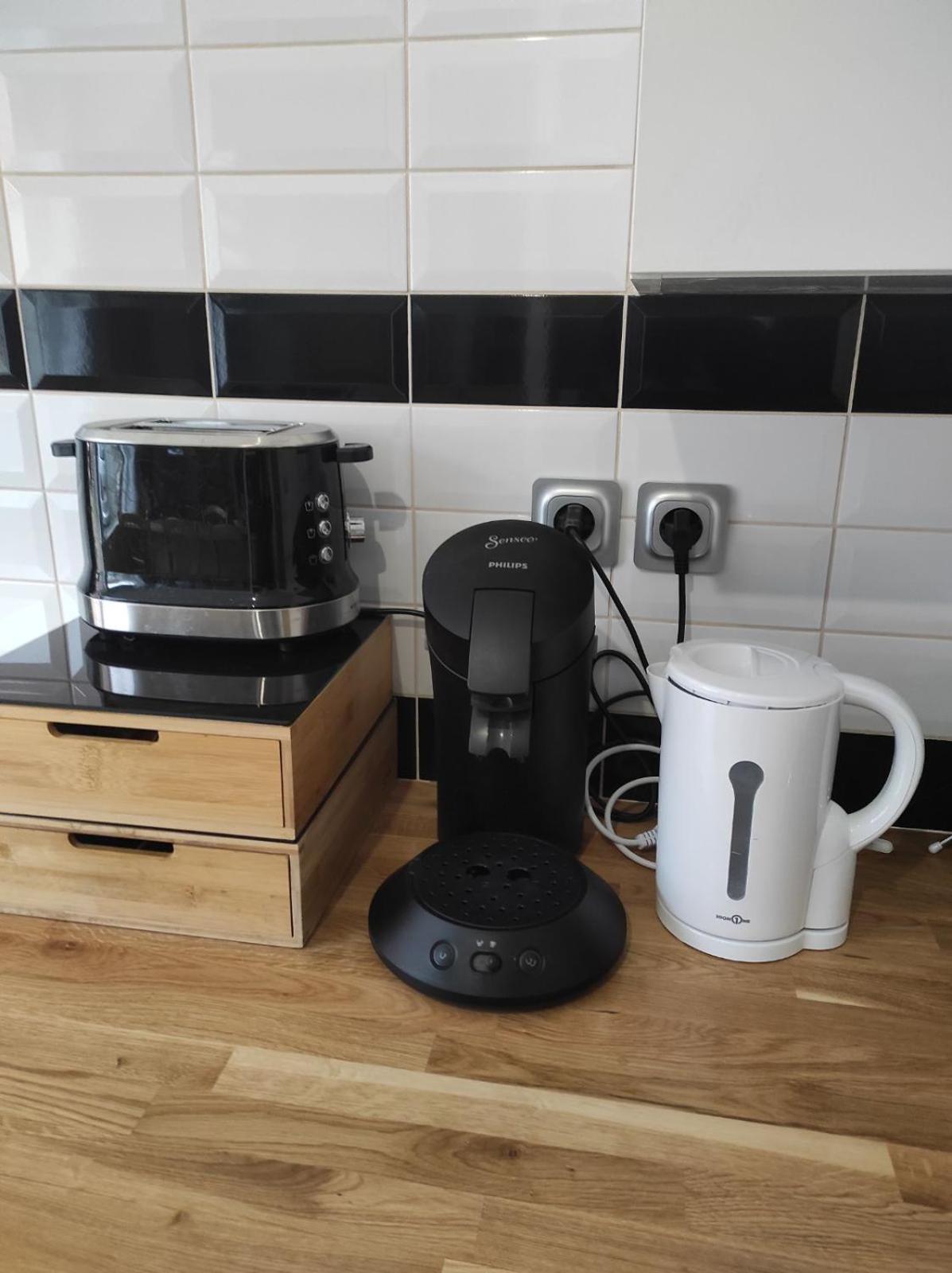 Coffee/tea facilities