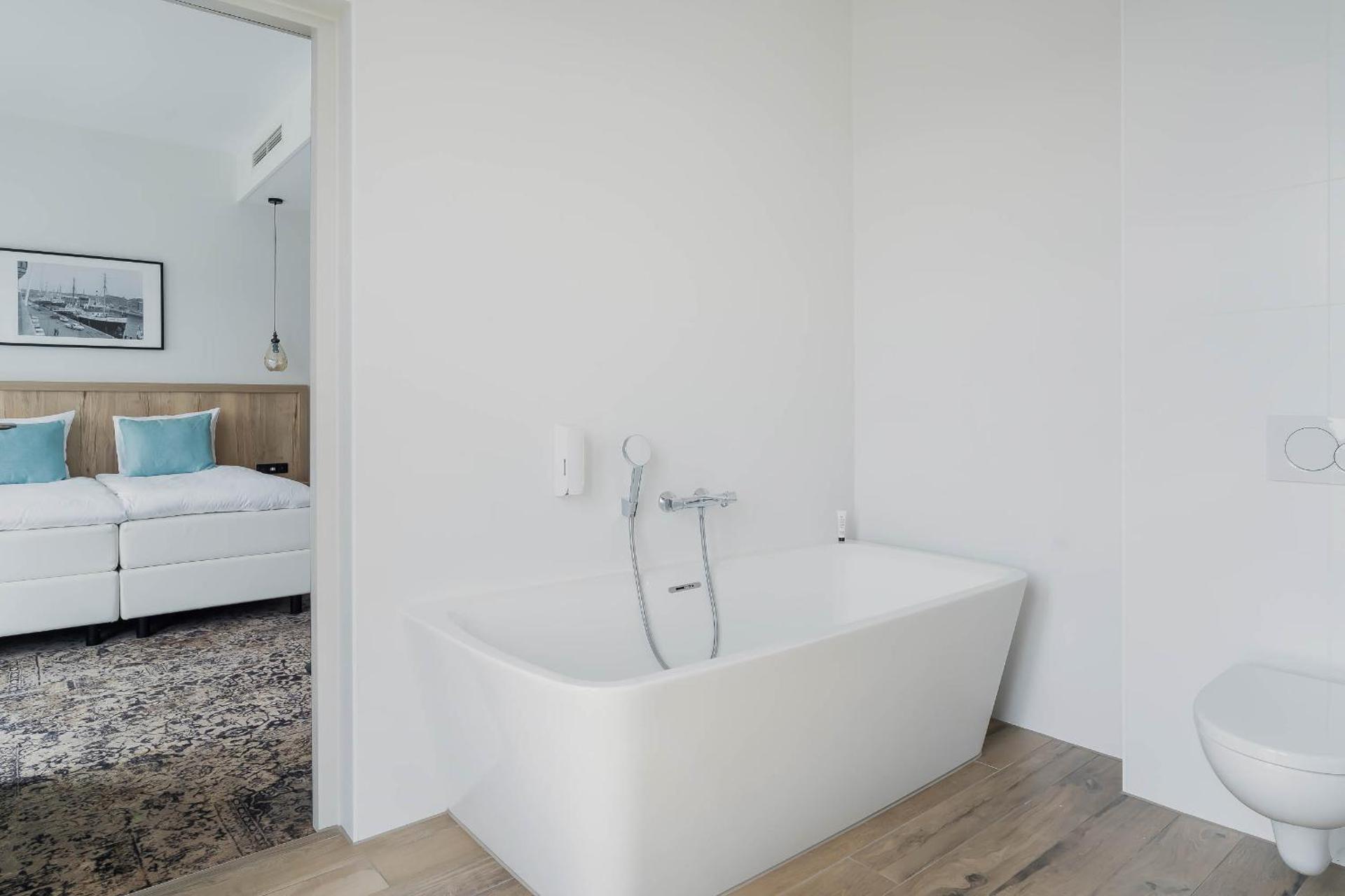 Deluxe Double Room with Bath