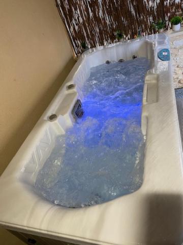 Cottage a la campagne avec piscine et SPA