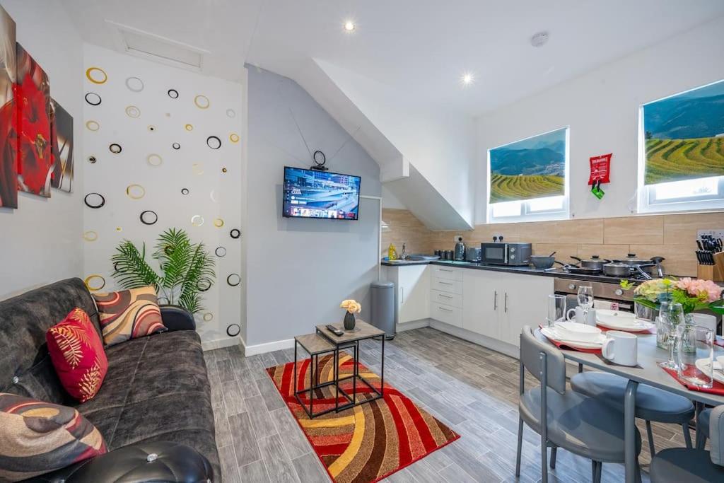 *FL1k* For your most relaxed & Cosy stay + Free Parking + Free Fast WiFi