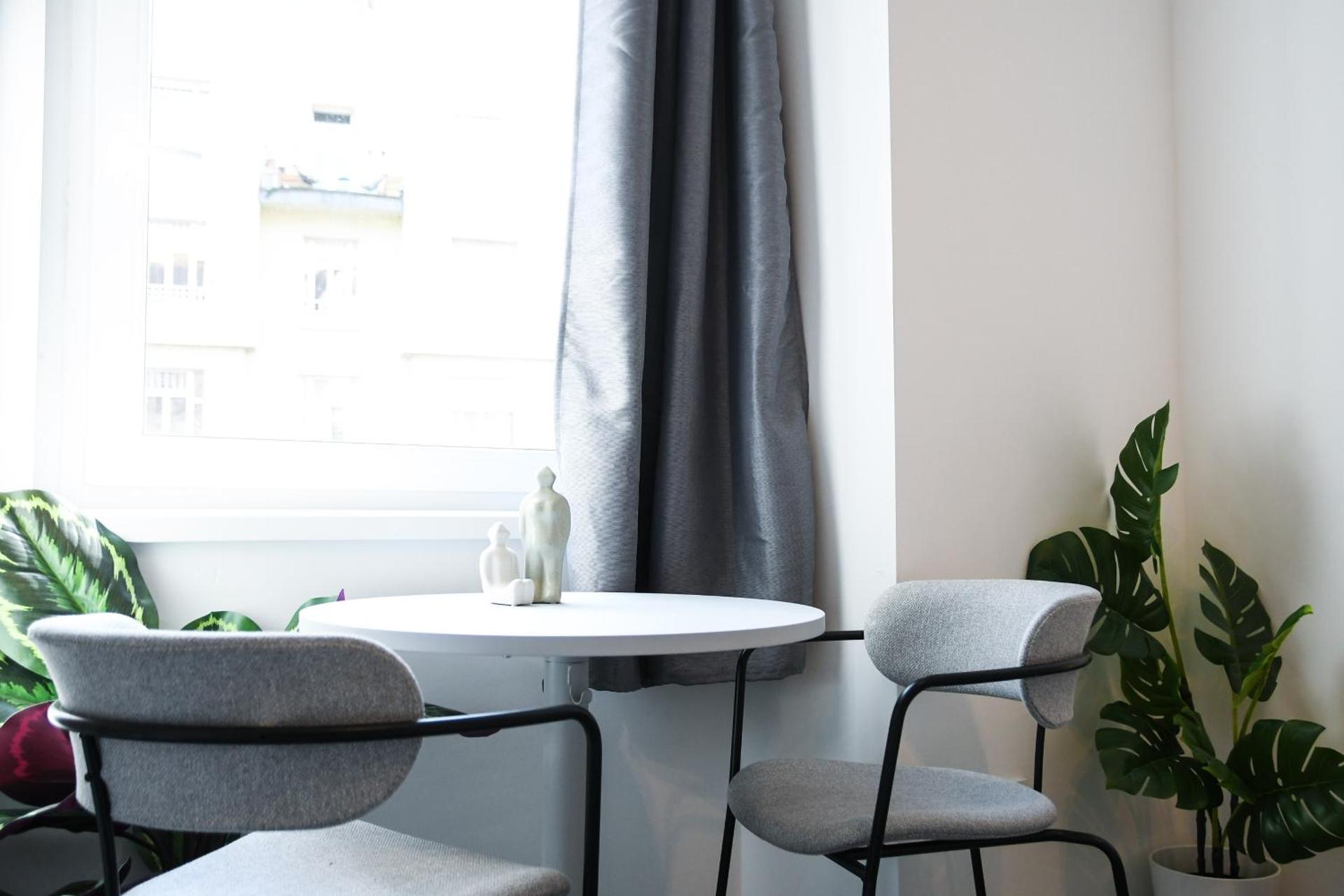 Buda Central Mini Studios