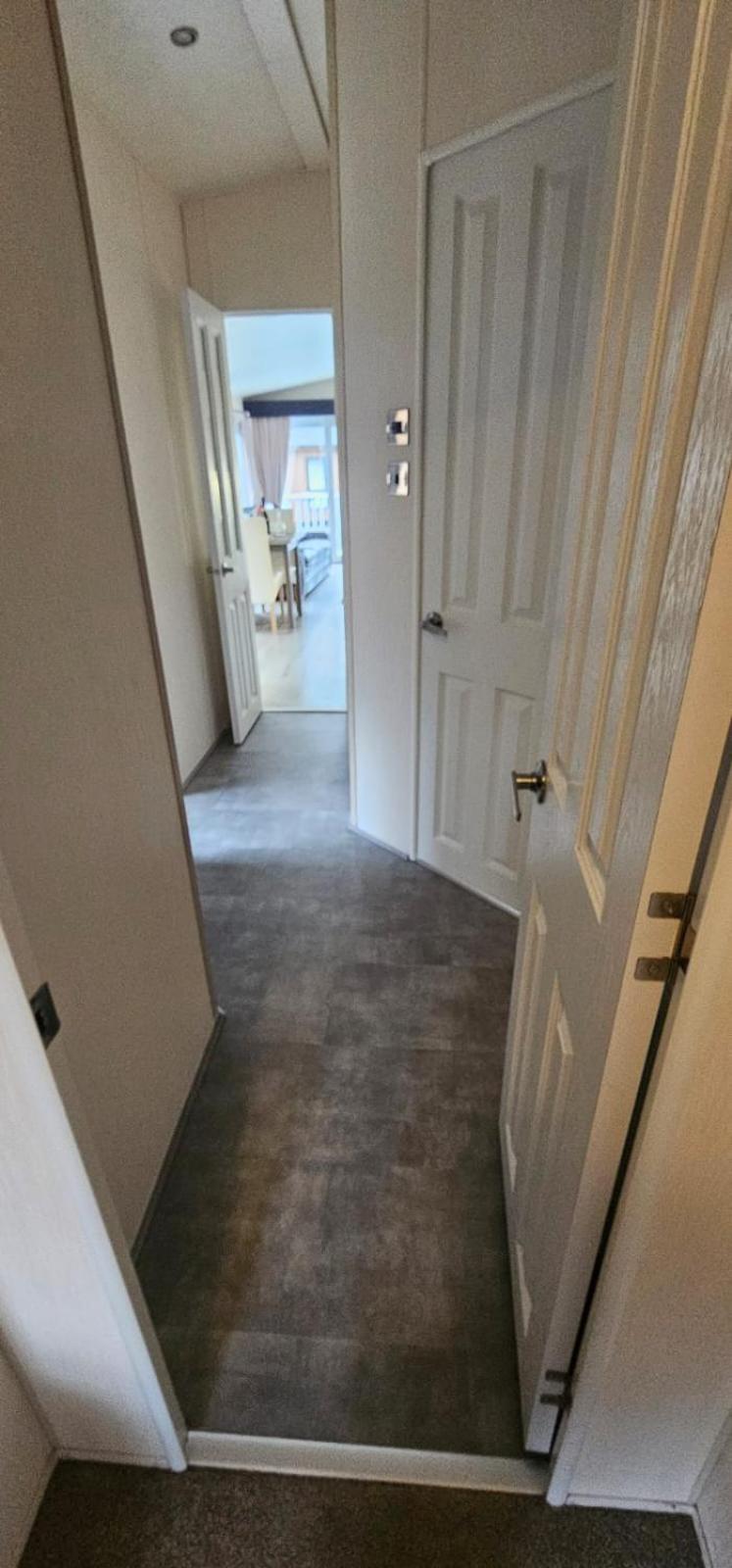 Jax Retreat hot tub and free golf