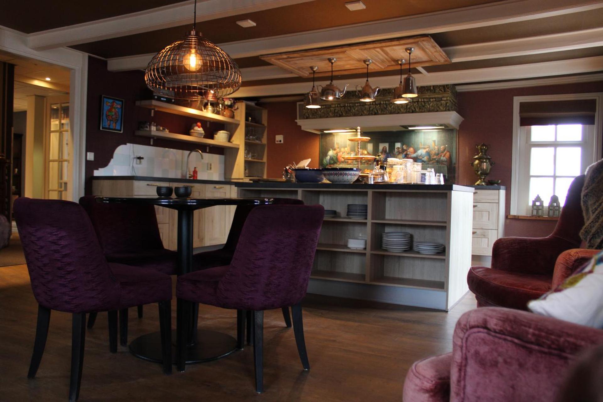 Coffee/tea facilities