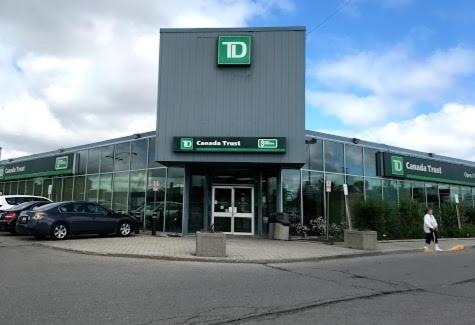 Executive Room in Toronto next to Yorkdale shopping centre