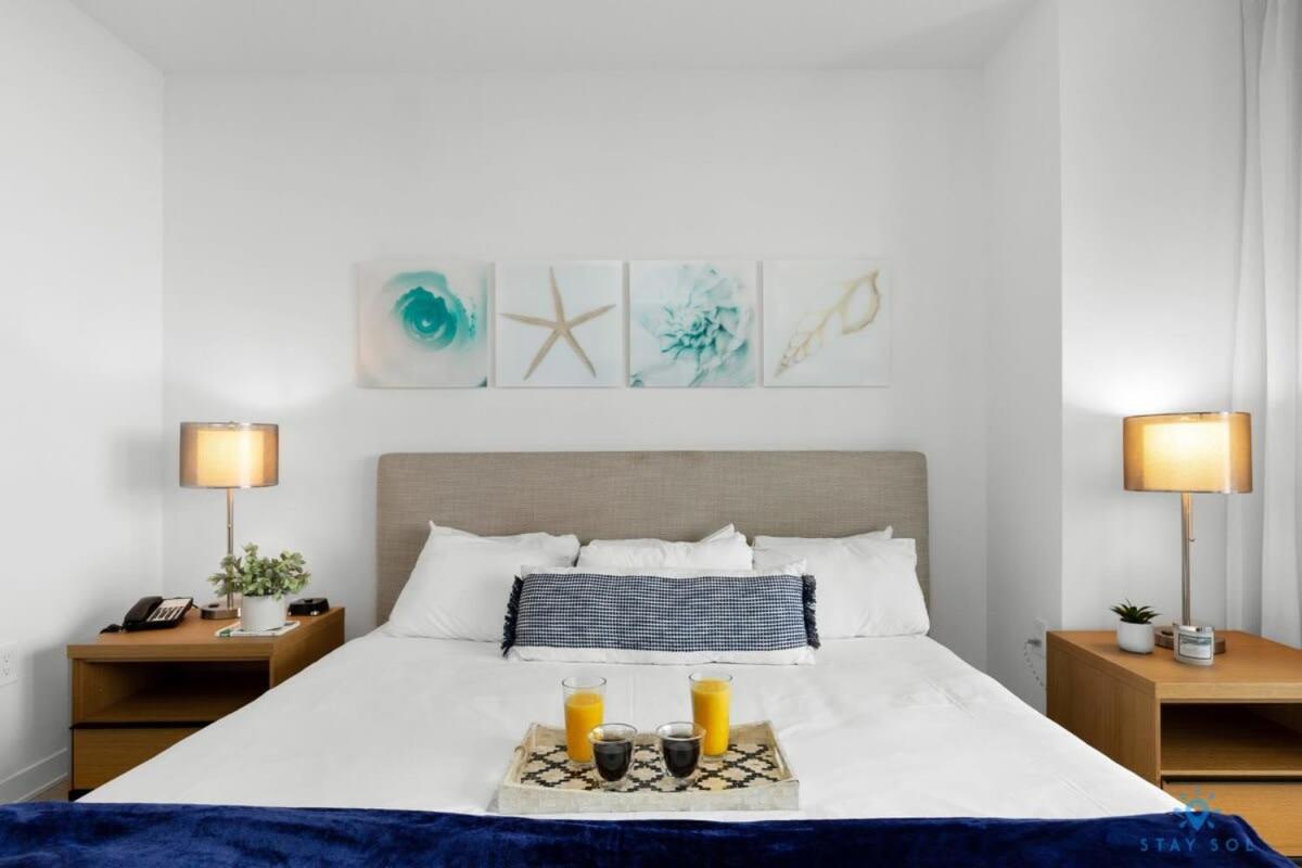 Infinite View and Balcony with Pool, Gym, Near Beach