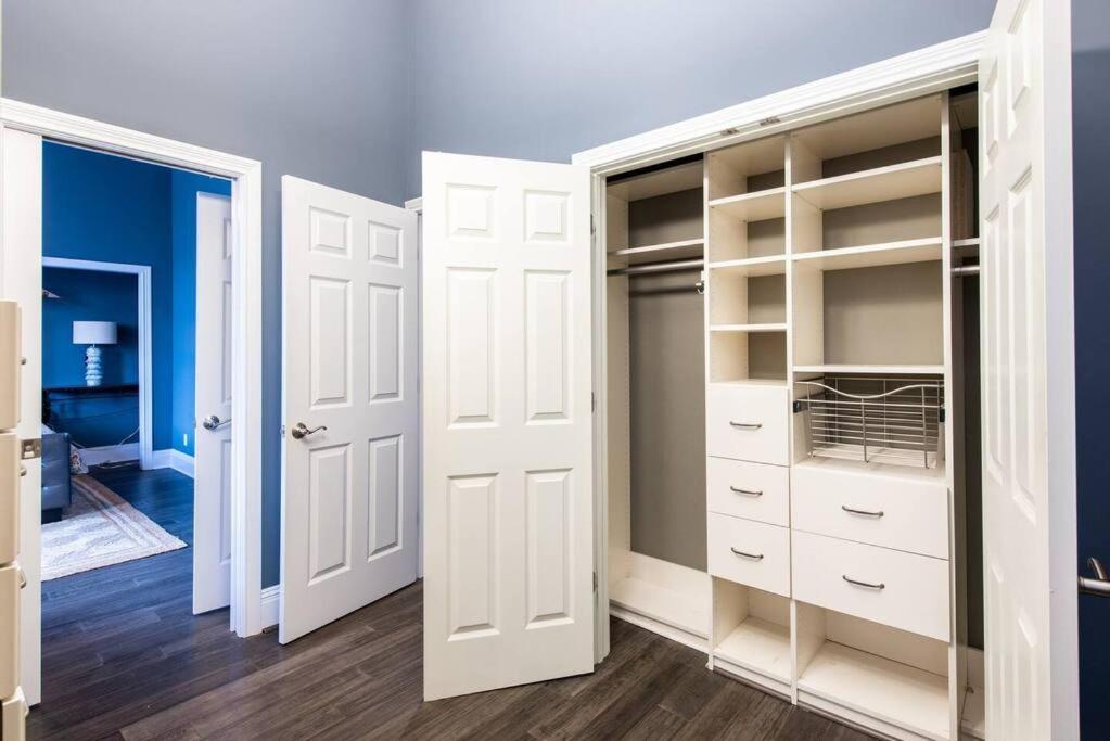 Downtown Sophistication/ Two Bedroom / Two Bath