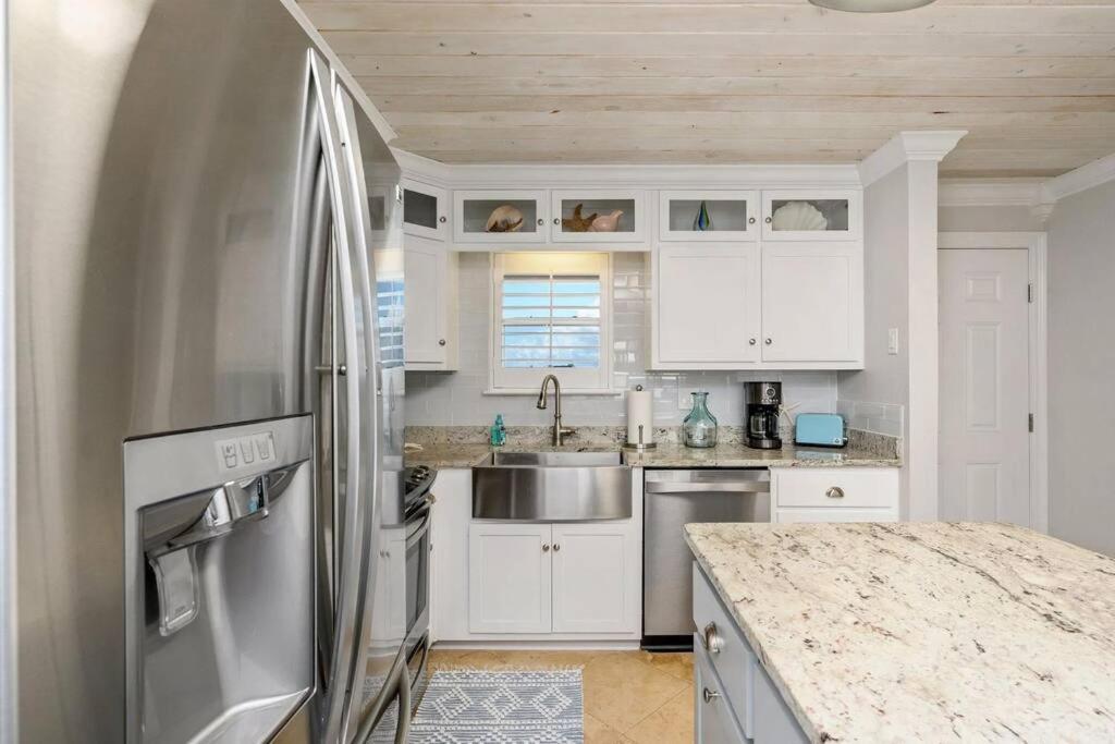 Bay and Beach Relaxation