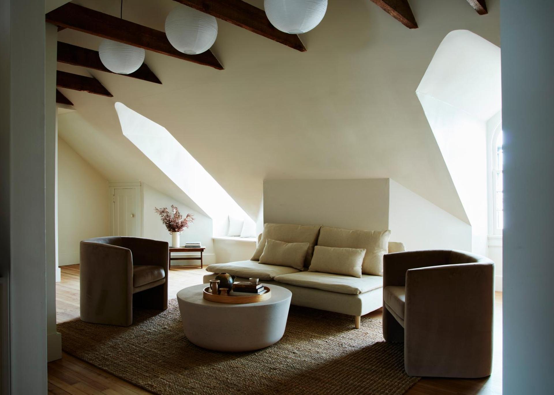 CoHouse New Haven steps to Yale University