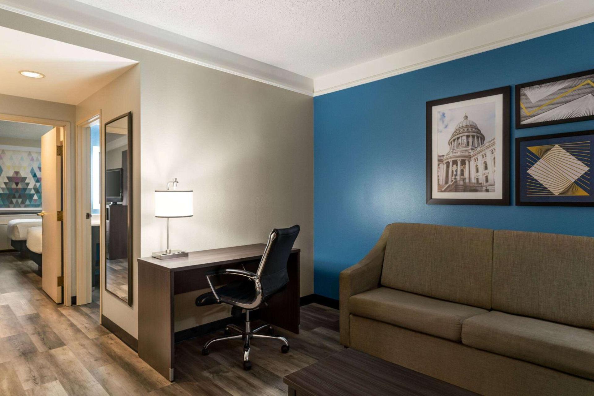 Photo of the whole room