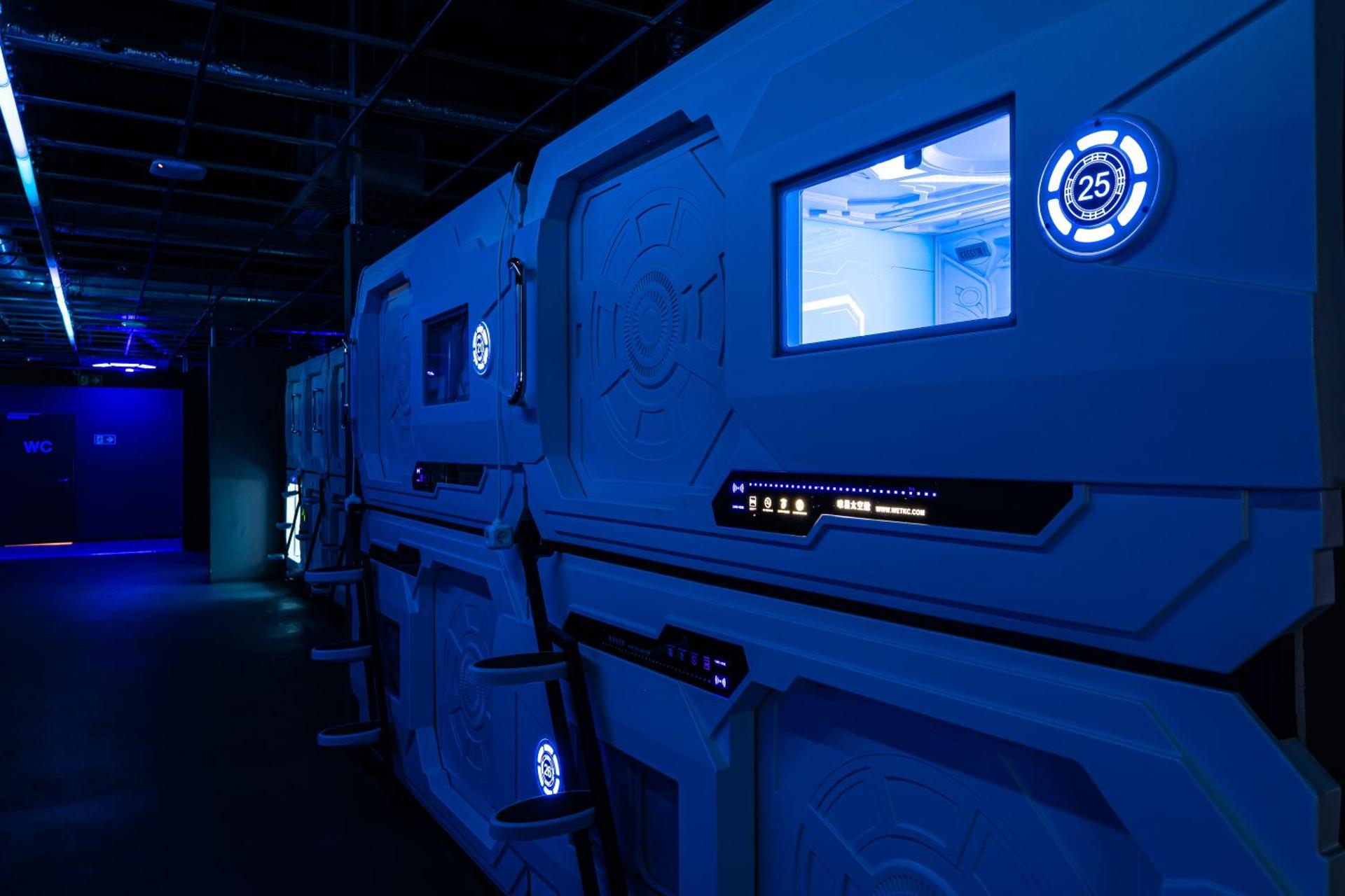 Space Night Capsule Hostel