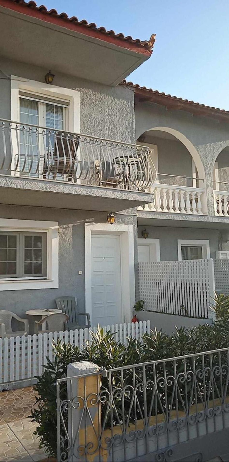 RESIDENTS IONIAN (BED AND BREAKFAST)