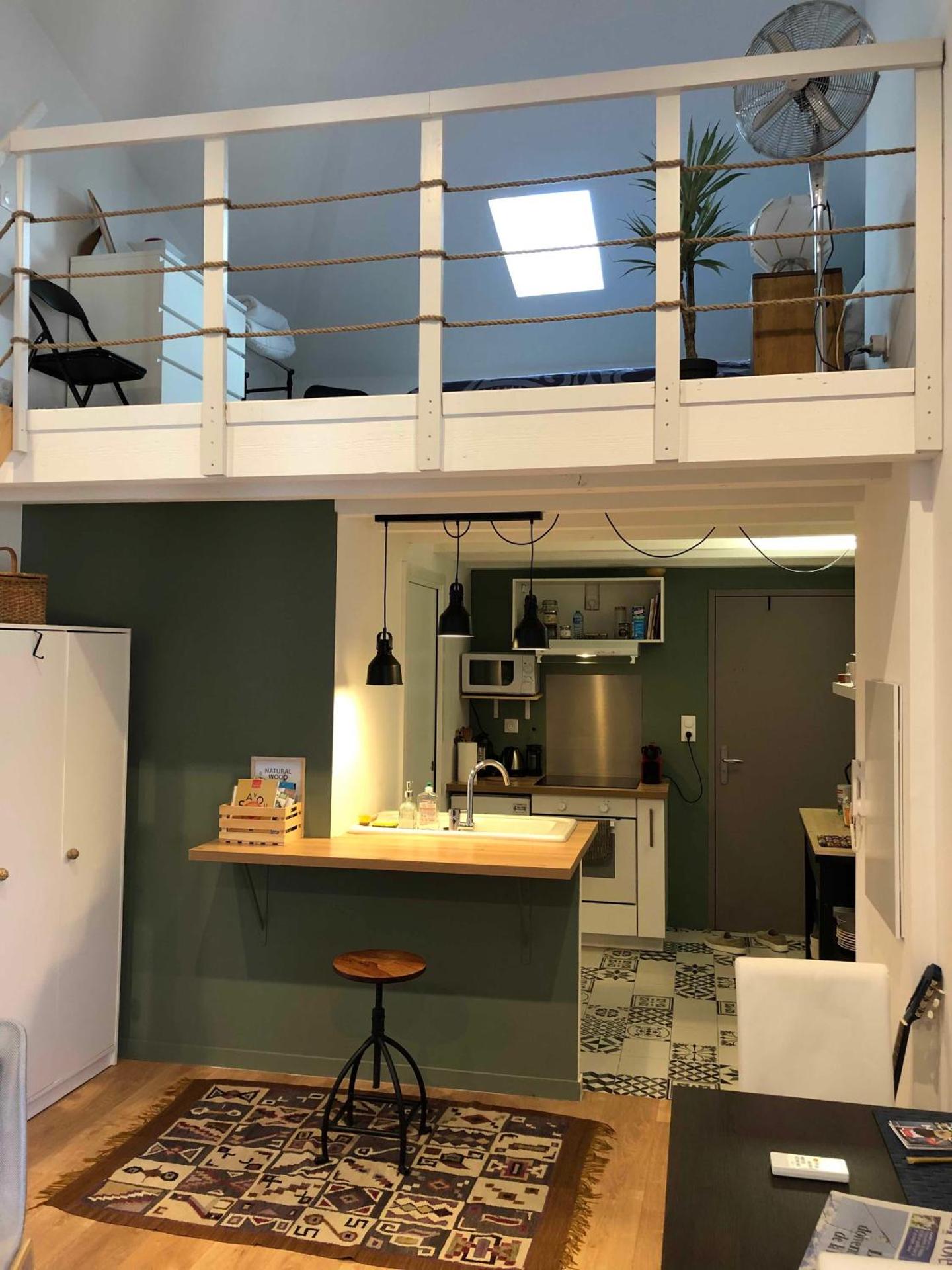 Kitchen or kitchenette