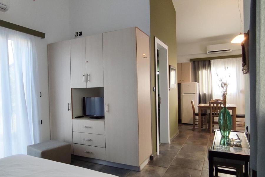 Bungalow with Garden View