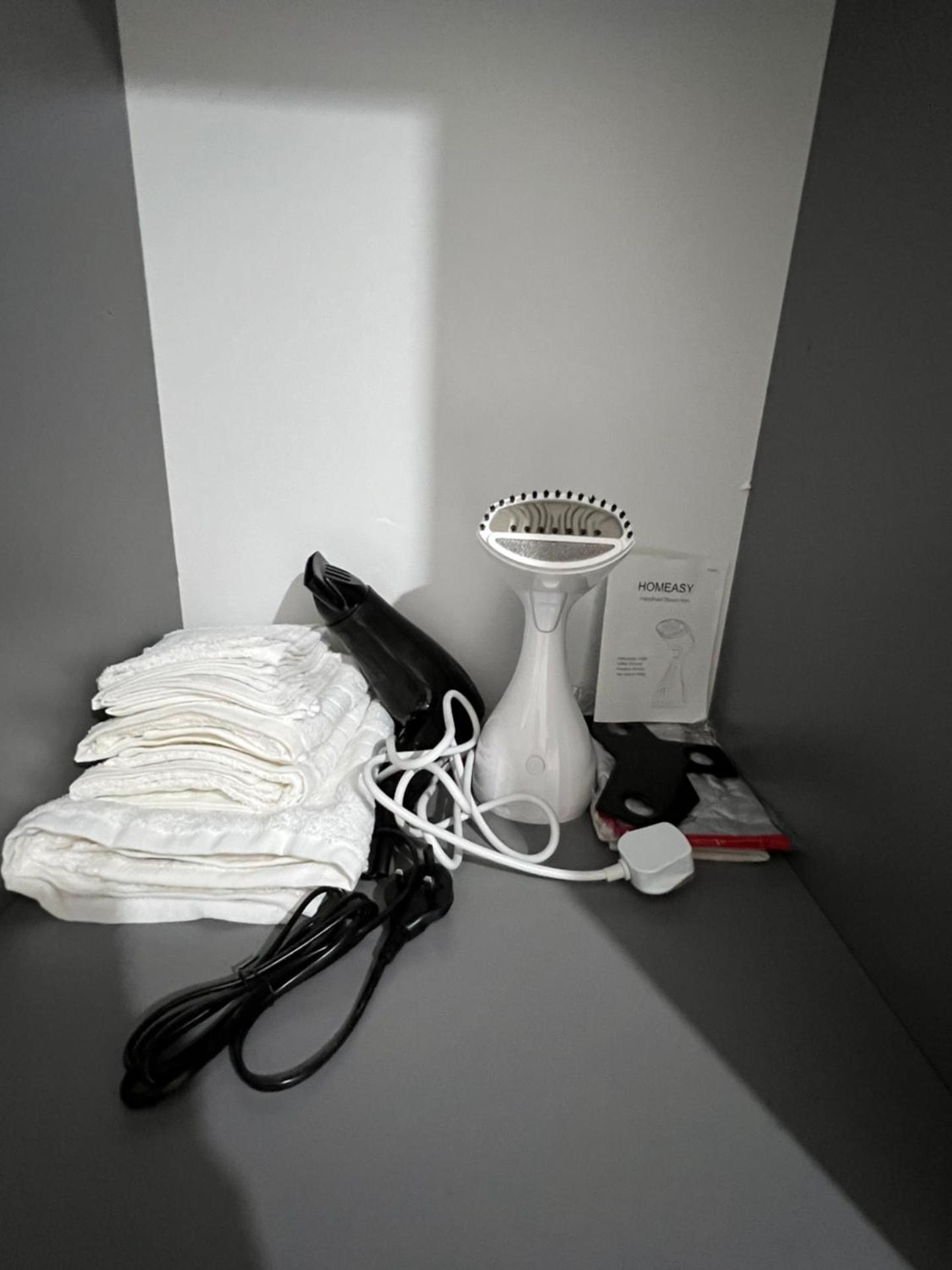 F4 Luxury Stays One bed apartment with Parking