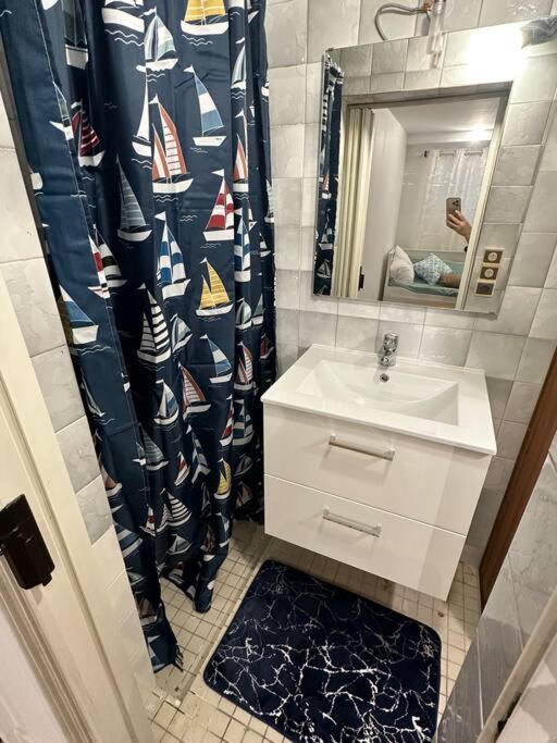 *cocon*indépendant proche de l’aéroport et gares