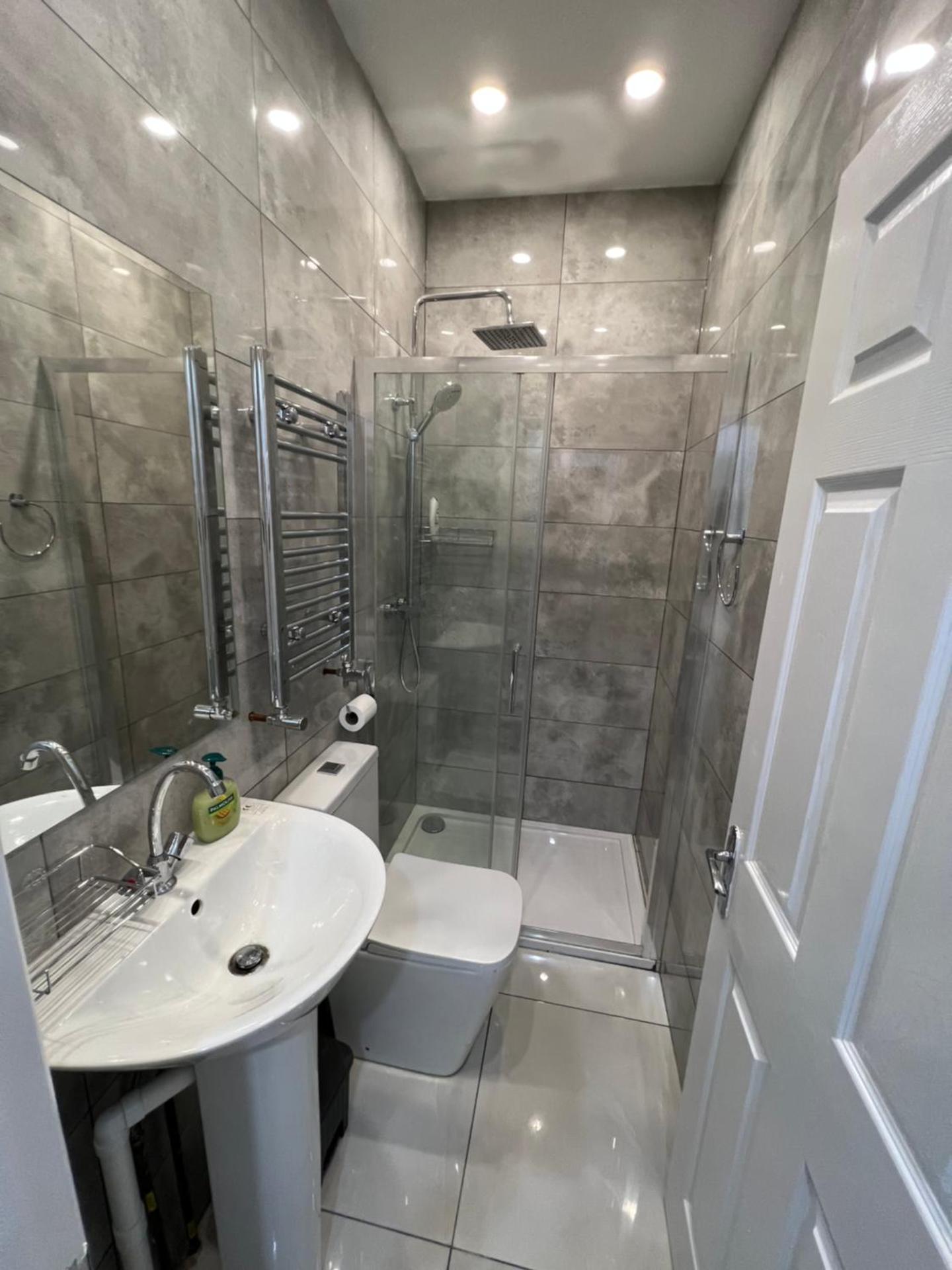 Ilford, Luxury Flat 3 close to station