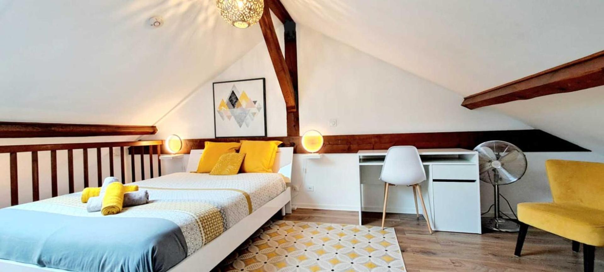 Photo of the whole room