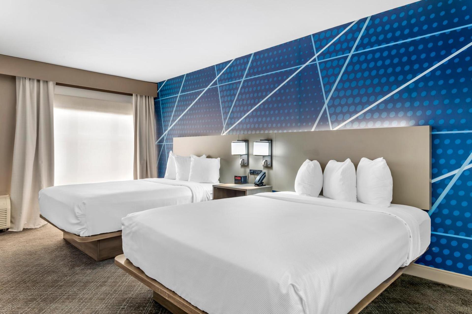 Quadruple Room with Two Queen Beds - Non Smoking