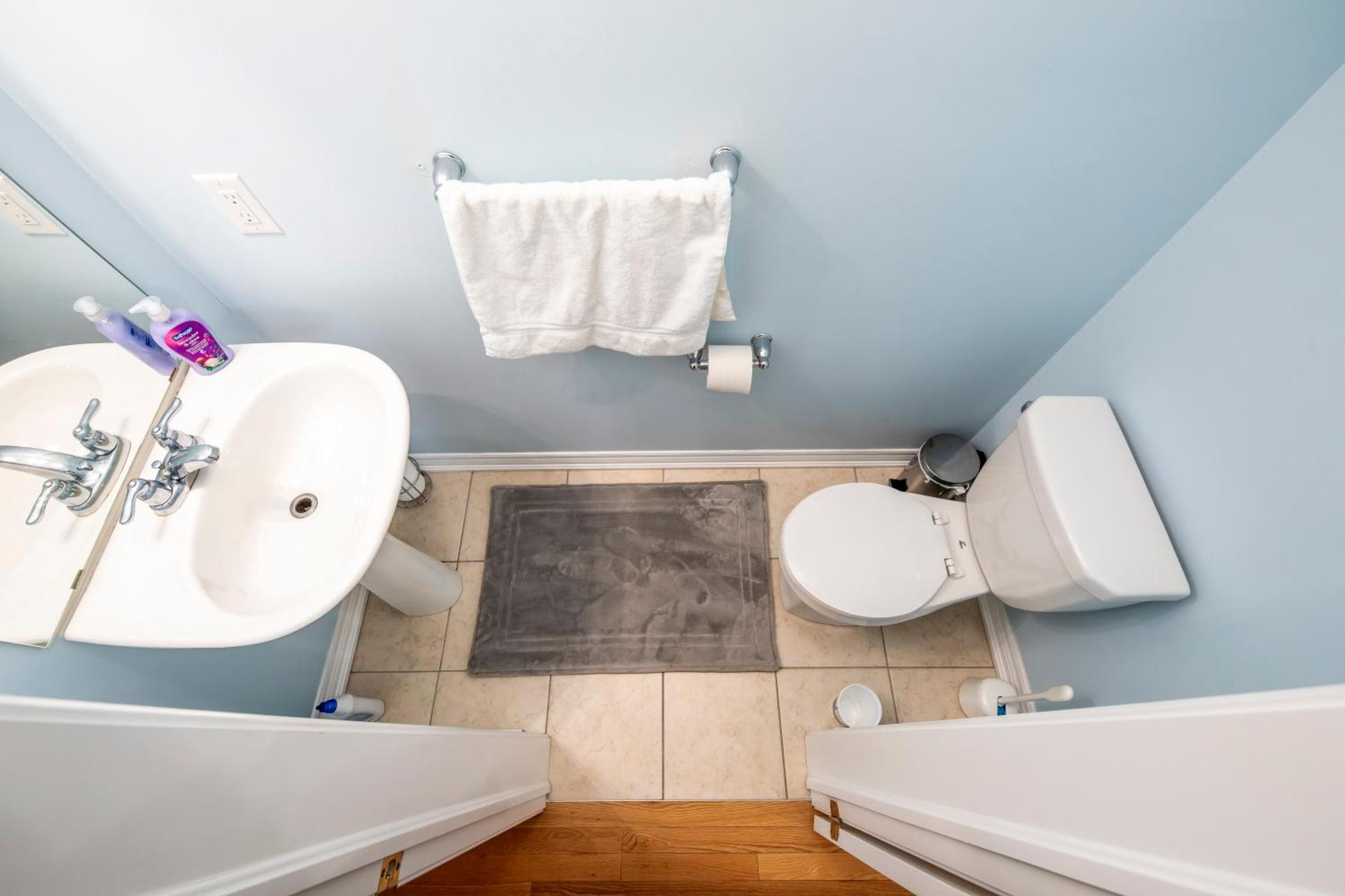 Avid vacation palace in Castlemore , Brampton