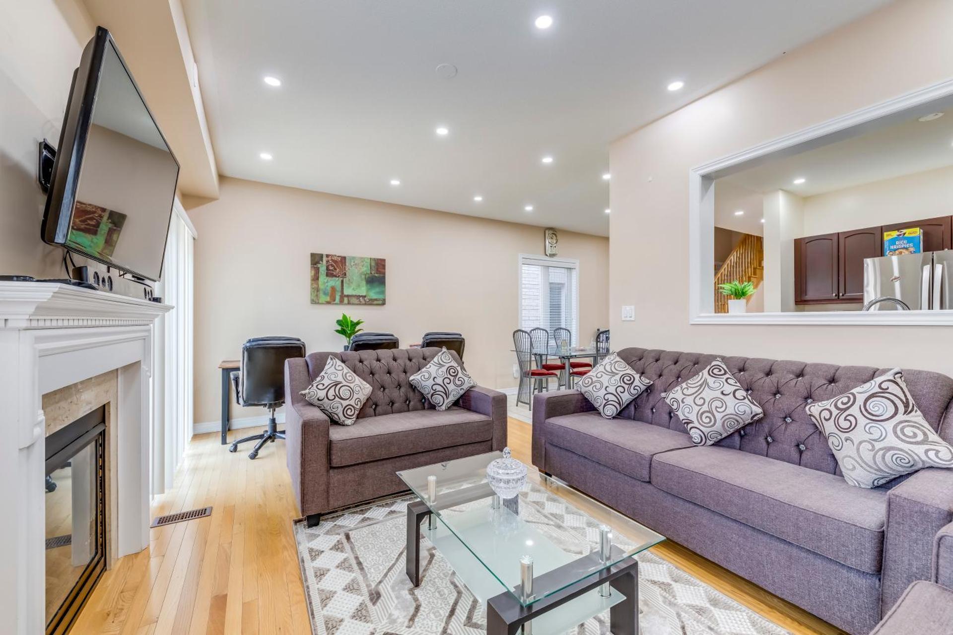 Avid vacation palace in Castlemore , Brampton