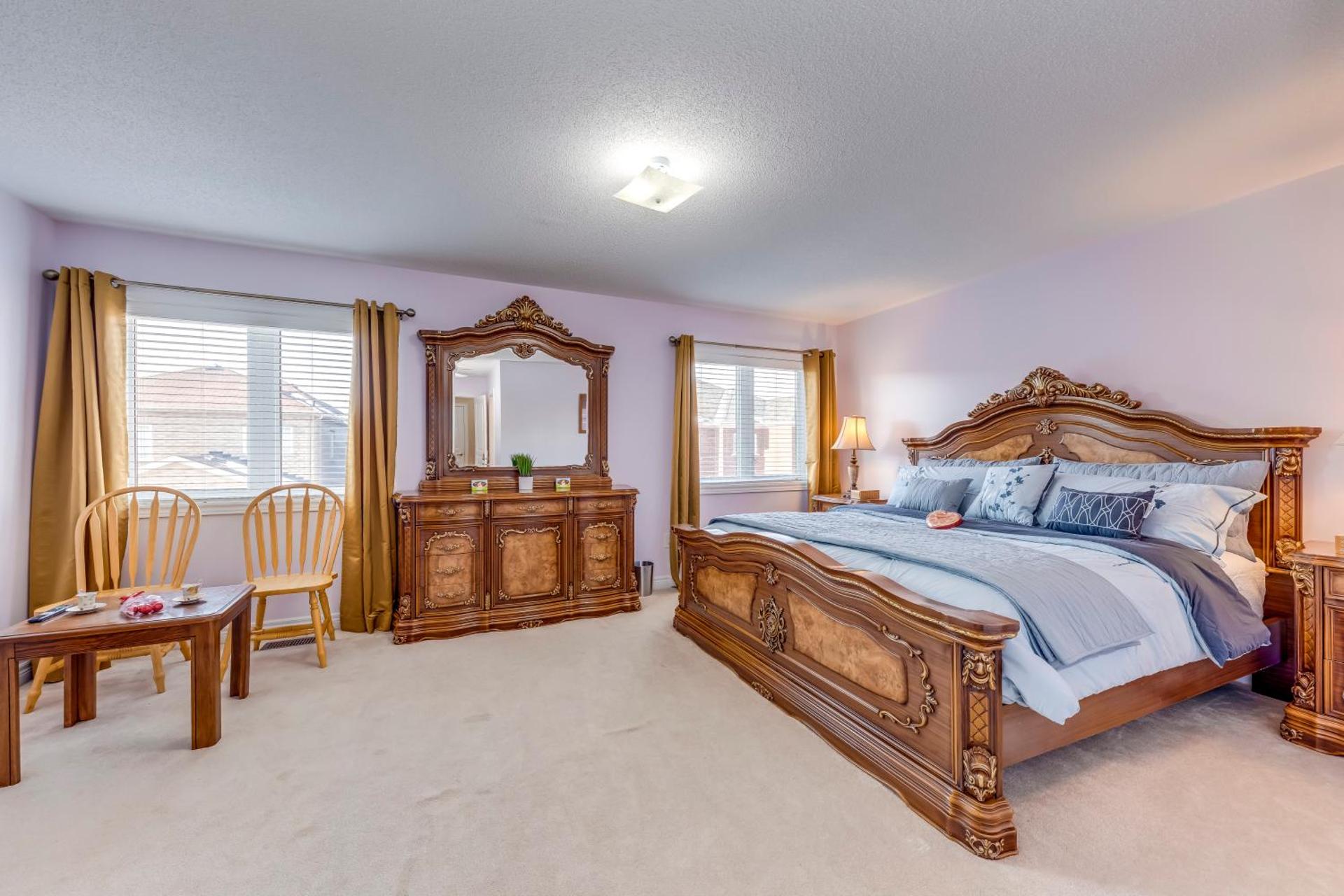 Avid vacation palace in Castlemore , Brampton