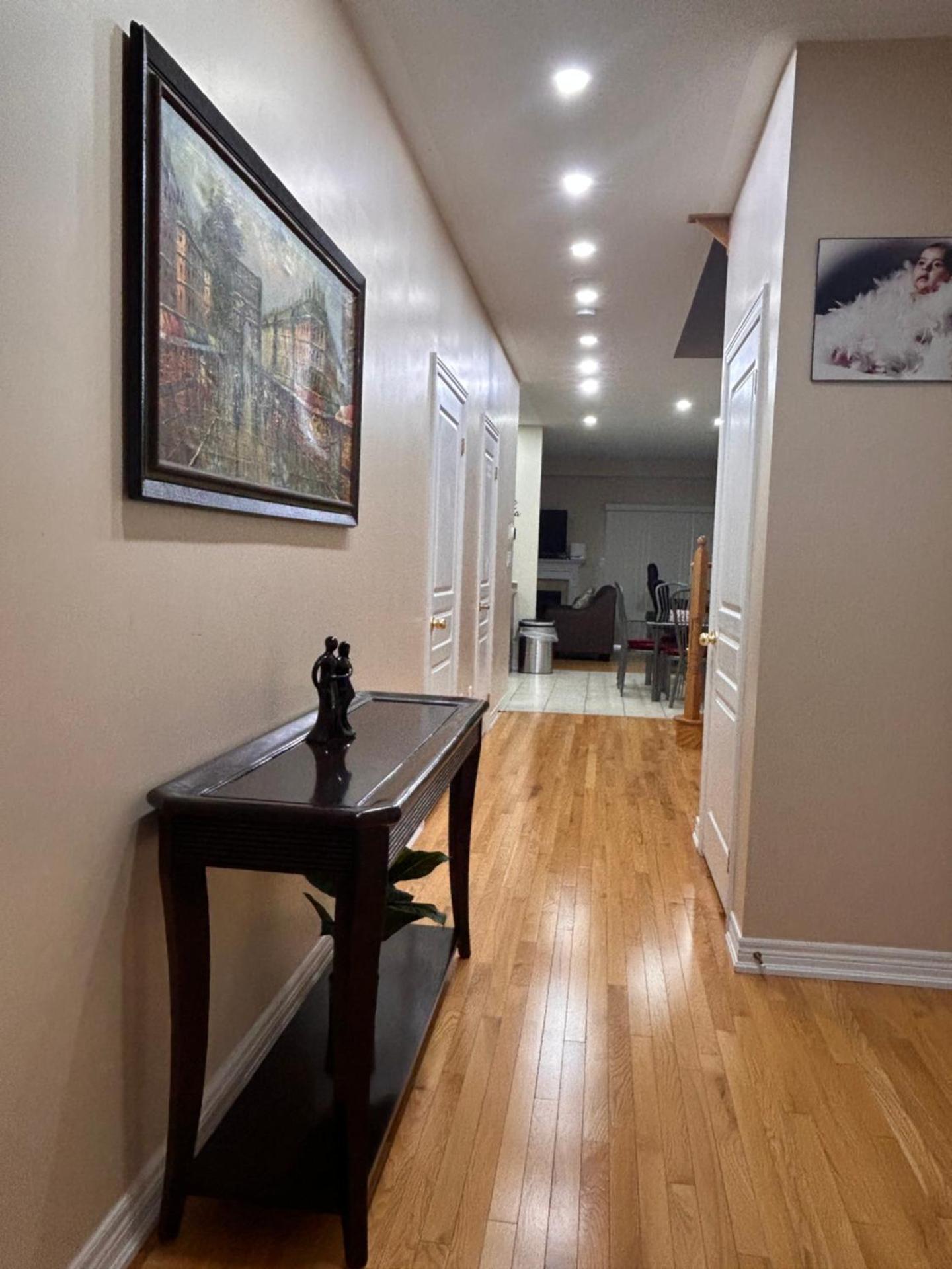 Avid vacation palace in Castlemore , Brampton