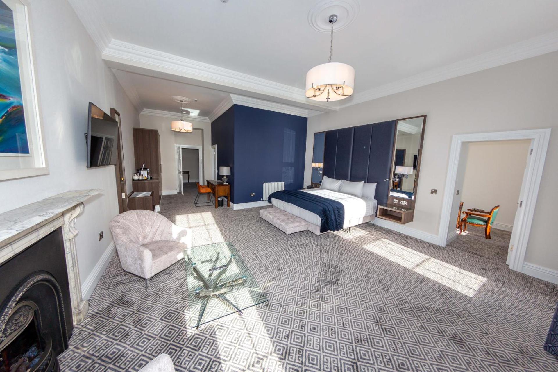 Photo of the whole room