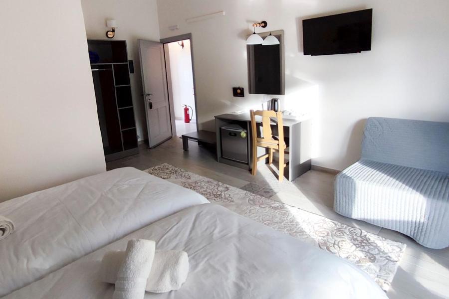 Socrates Organic Village - Wild Olive