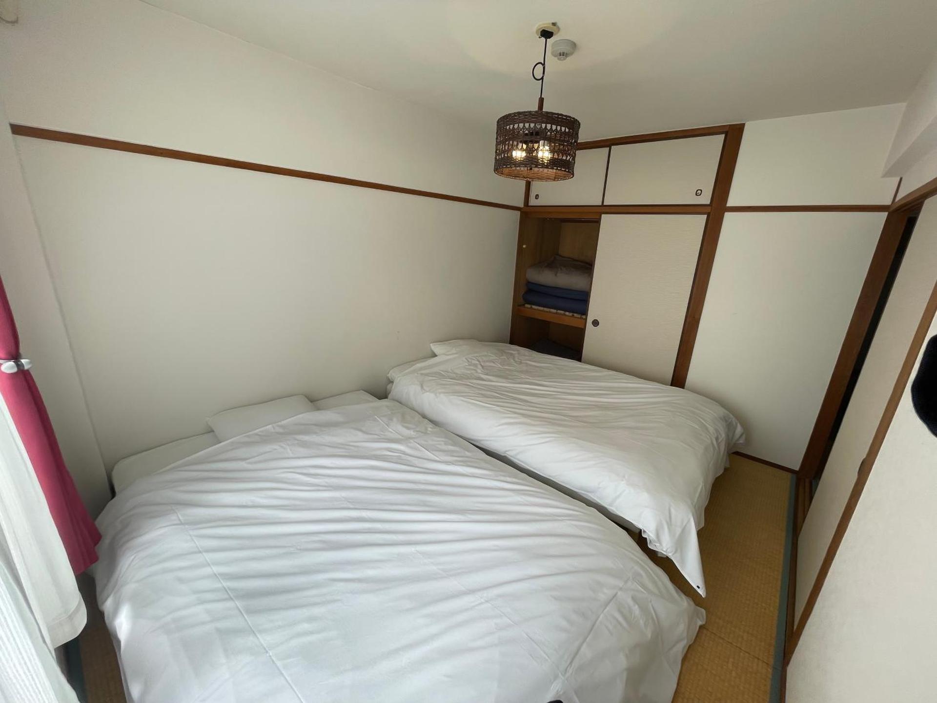 高原マンション 201