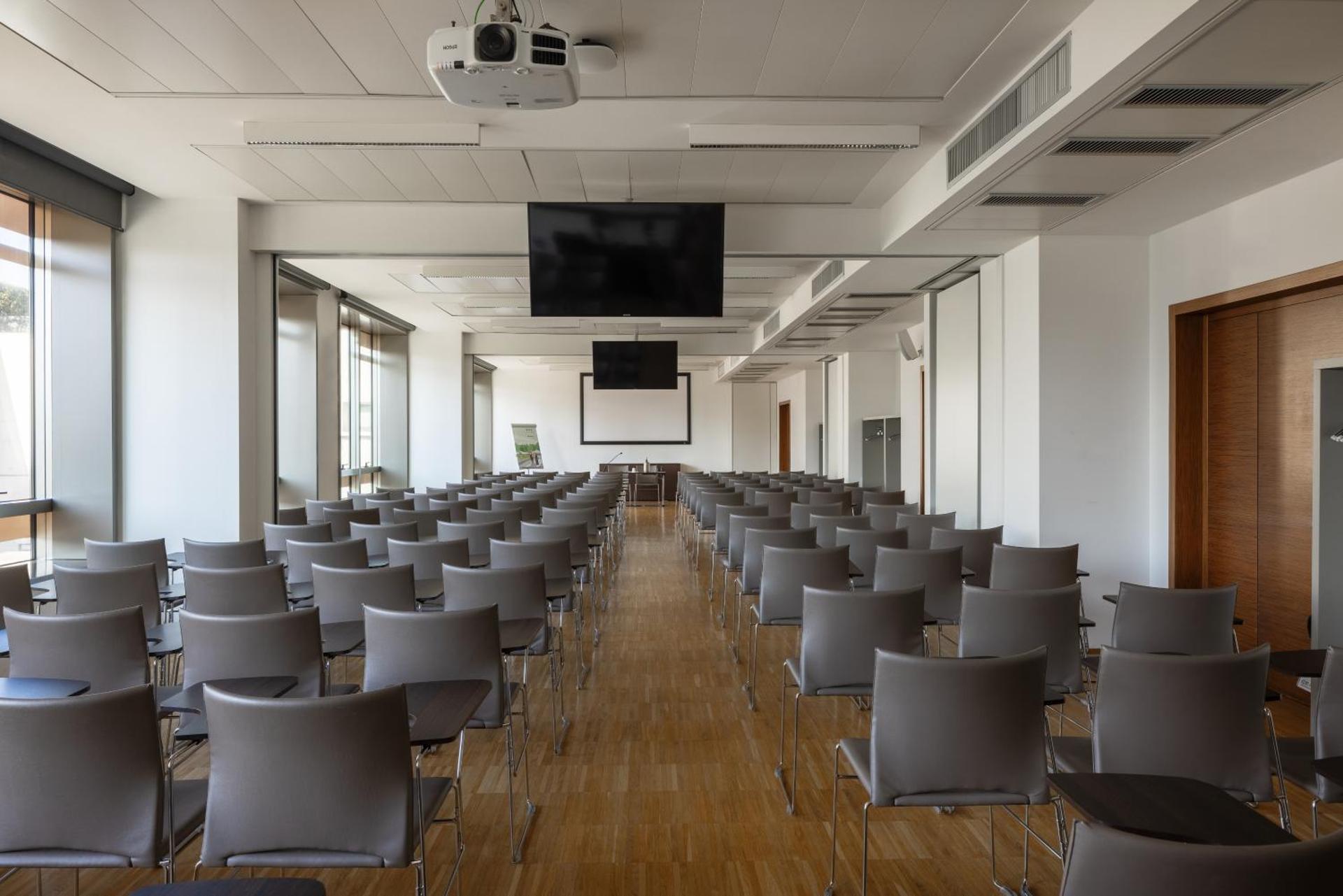 Meeting/conference room