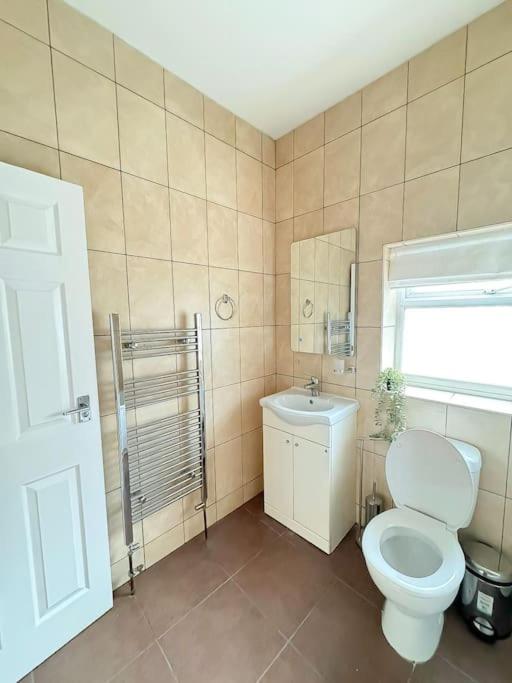 Contemporary Urban Retreat in Central Reading