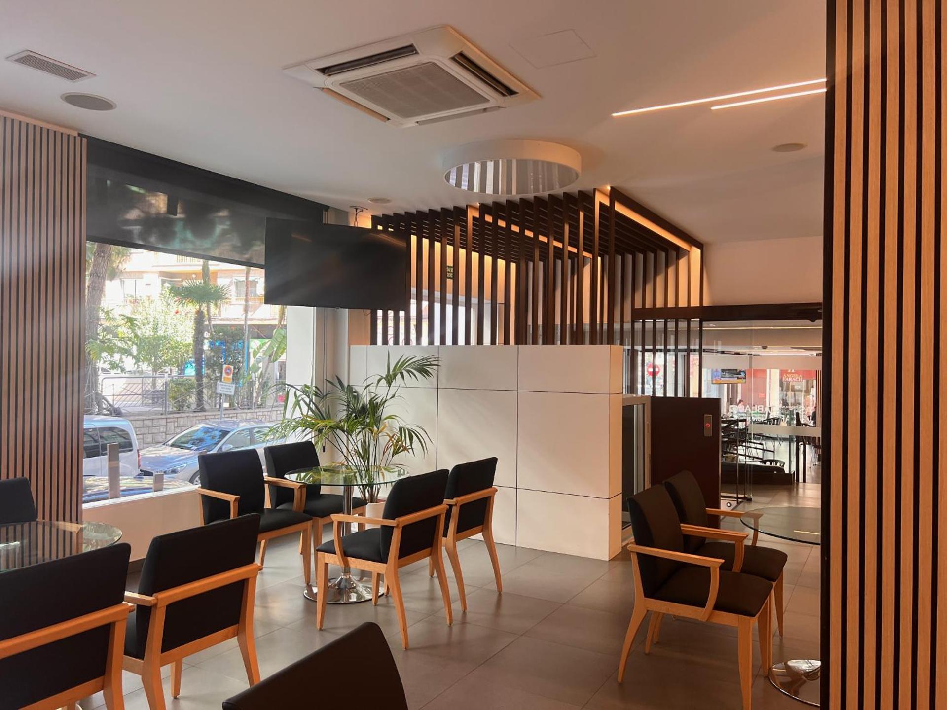 Communal lounge/ TV room