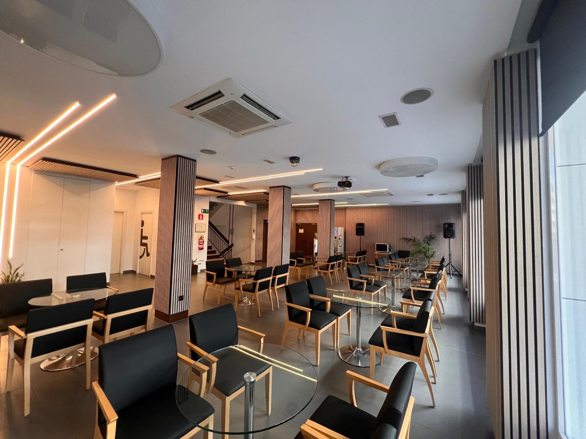 Communal lounge/ TV room