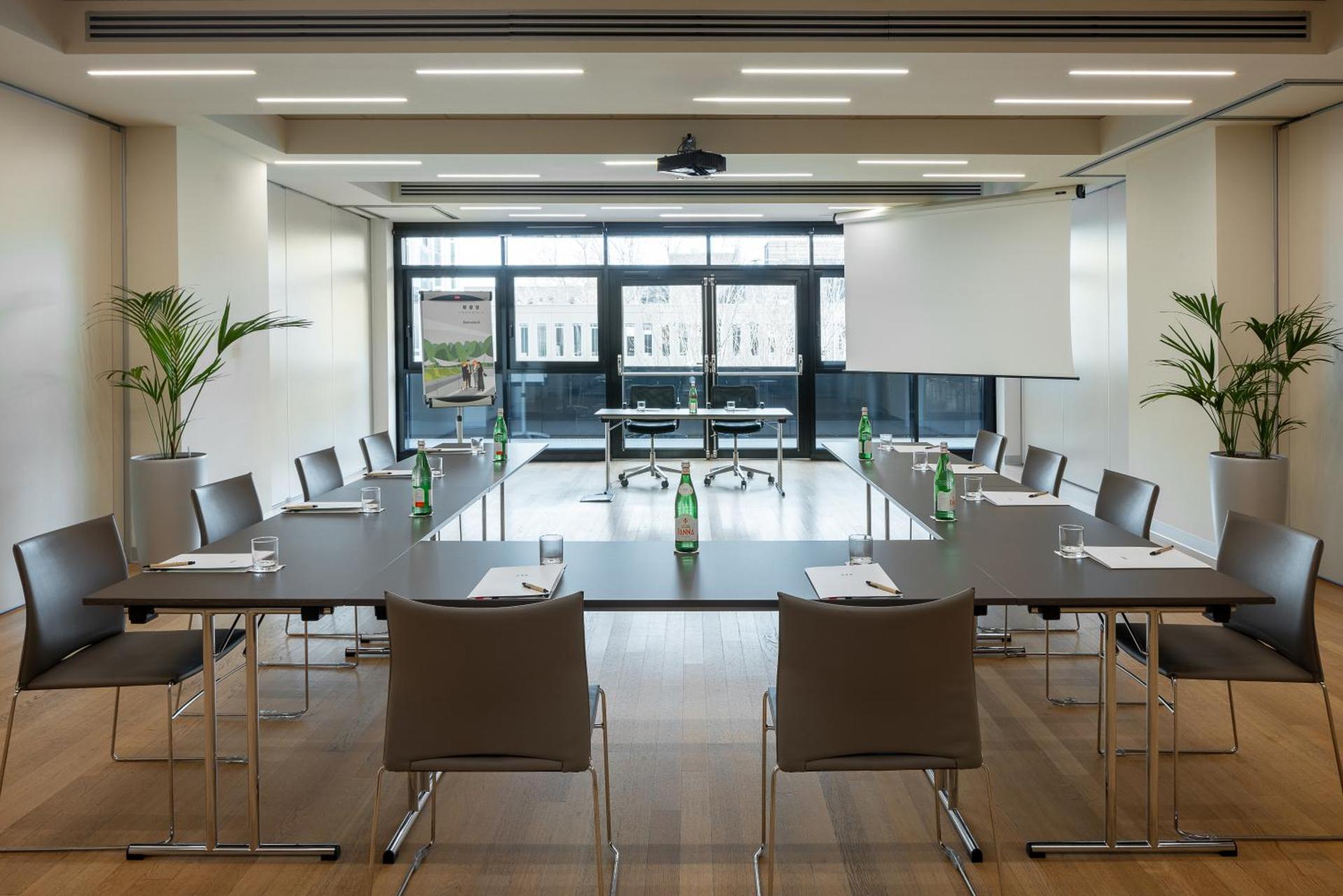 Meeting/conference room