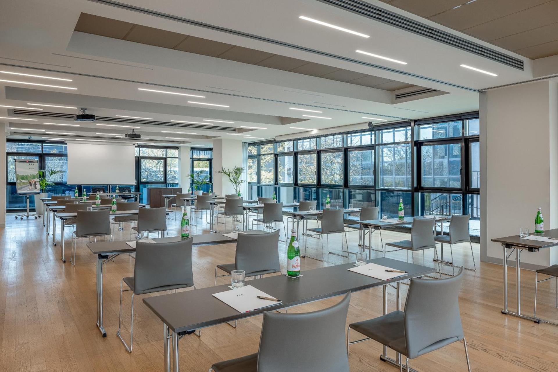 Meeting/conference room