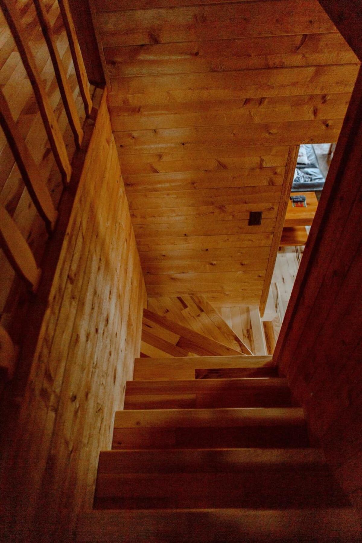 Private Cabin-Shuttle Pass Included!