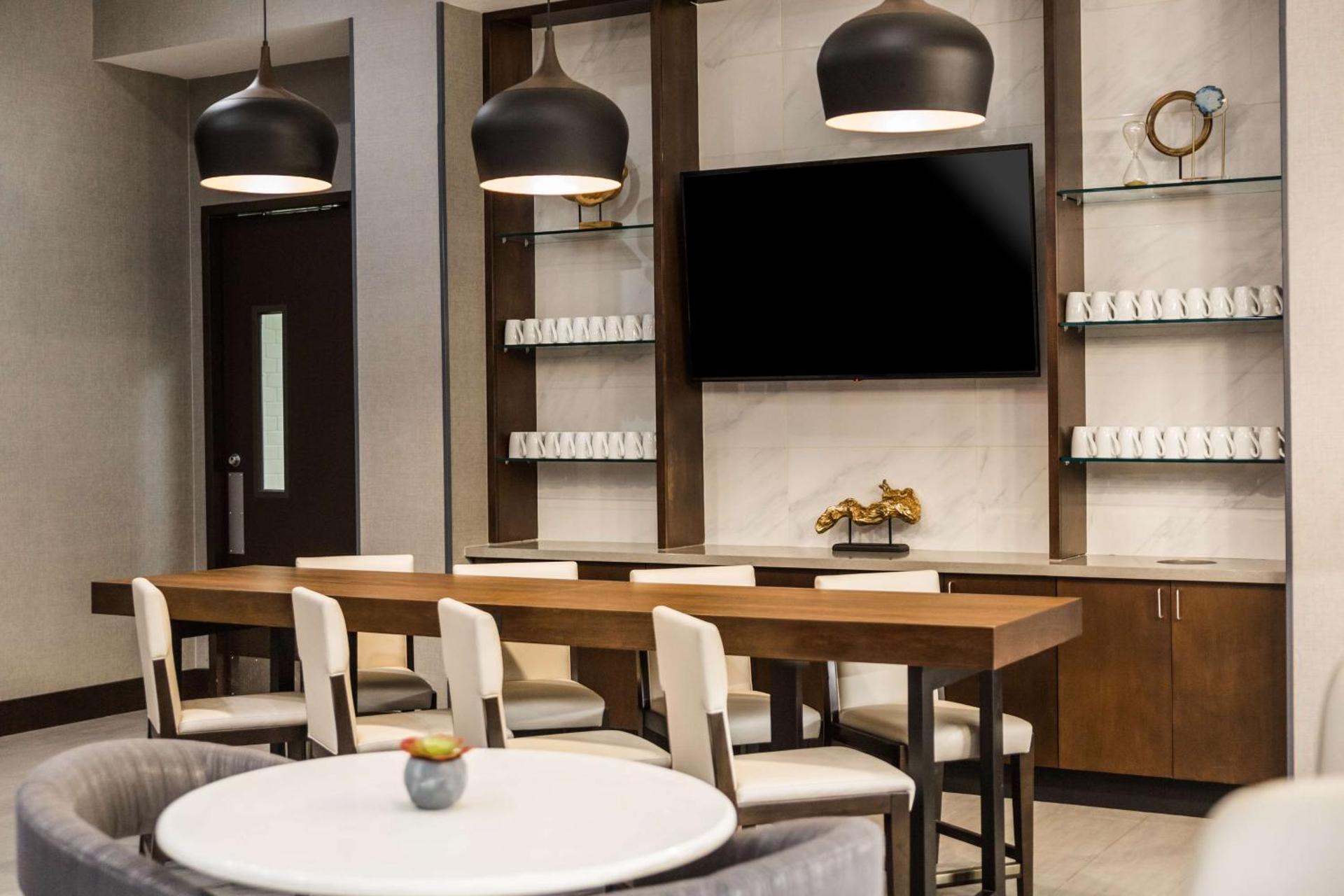 Communal lounge/ TV room