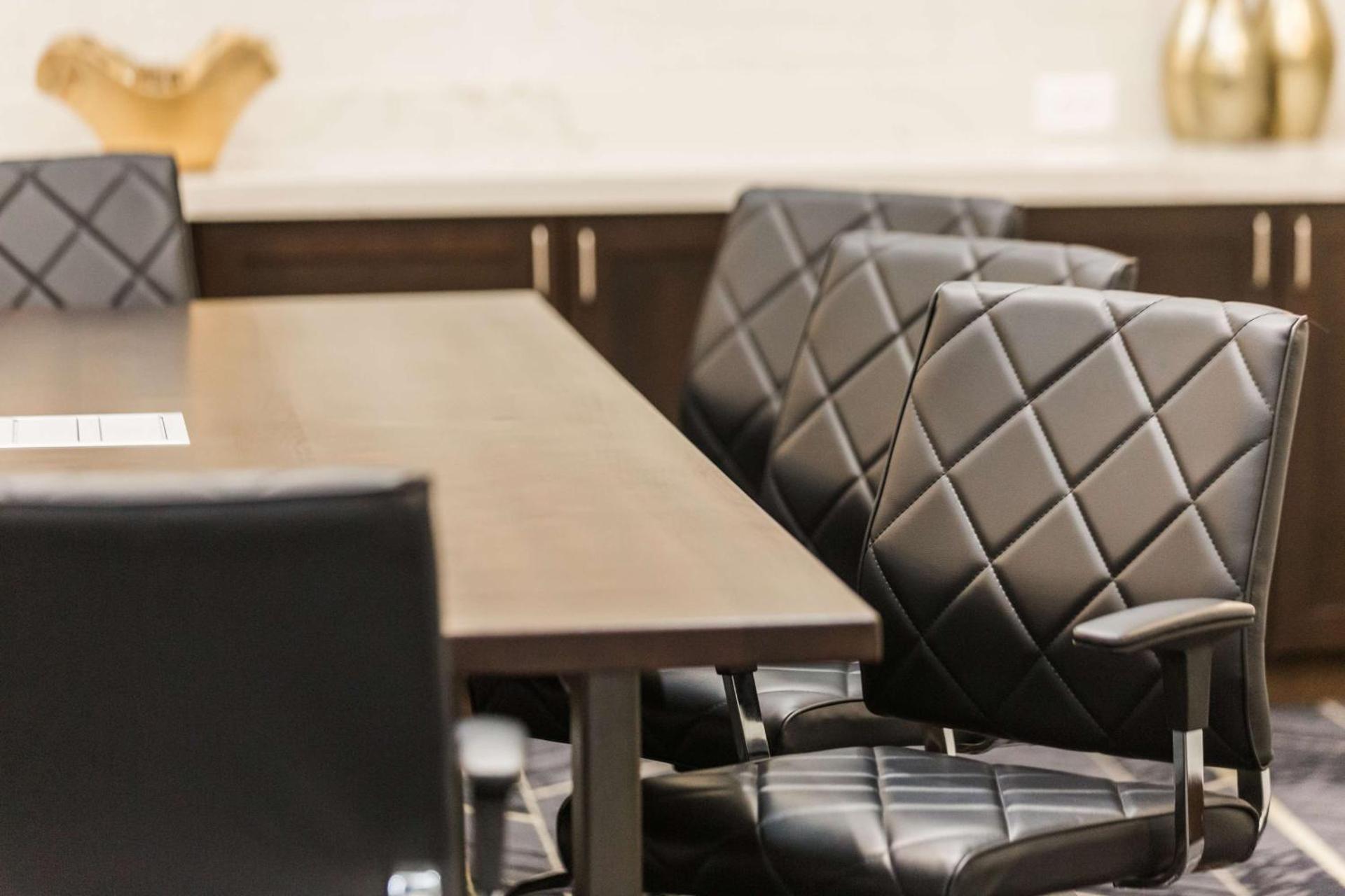 Meeting/conference room