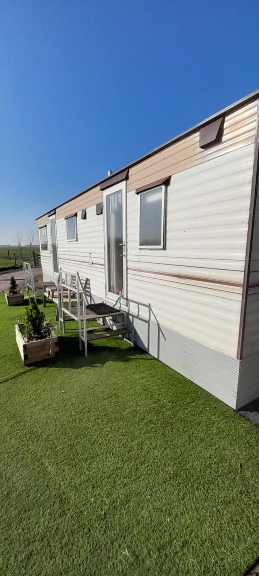 Stacaravan op de paardenboerderij Sneek