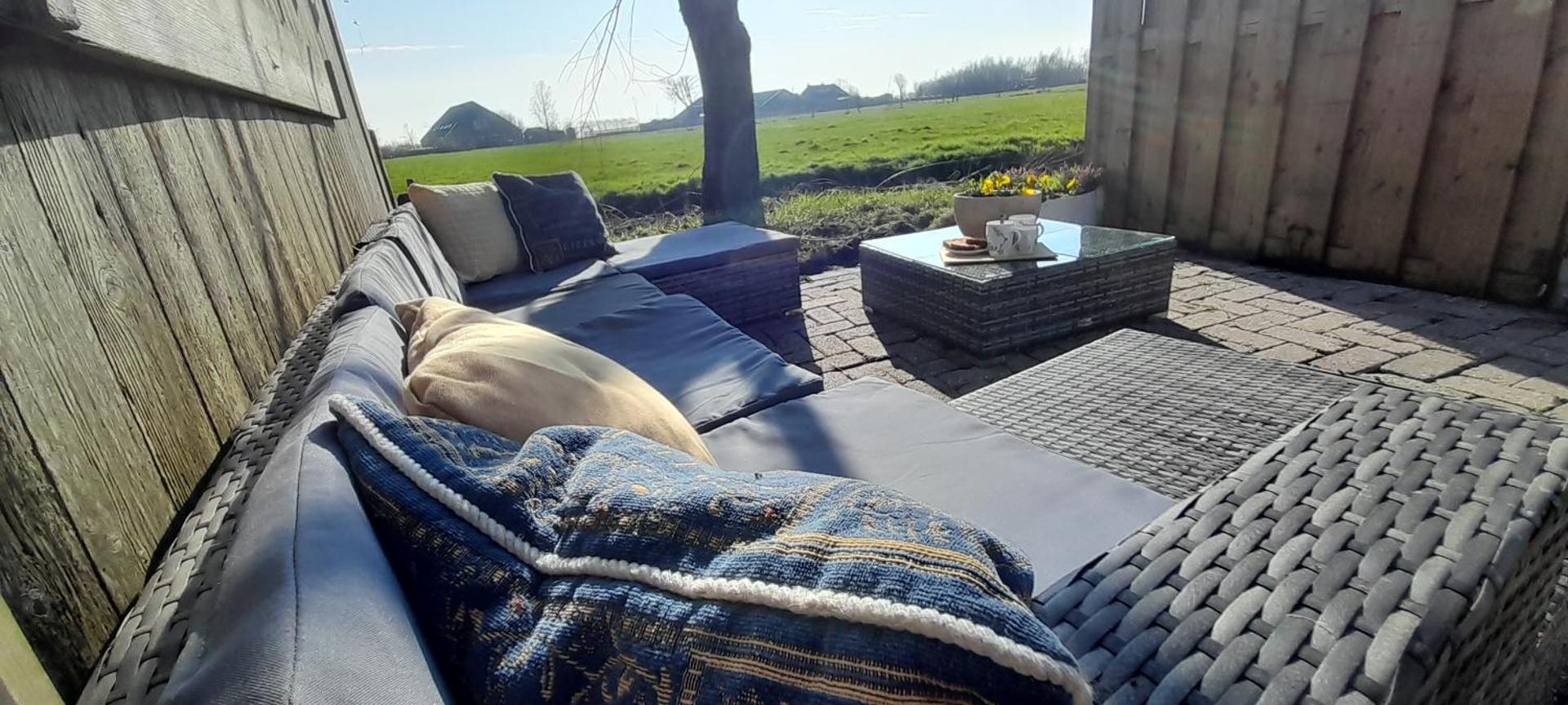 Stacaravan op de paardenboerderij Sneek